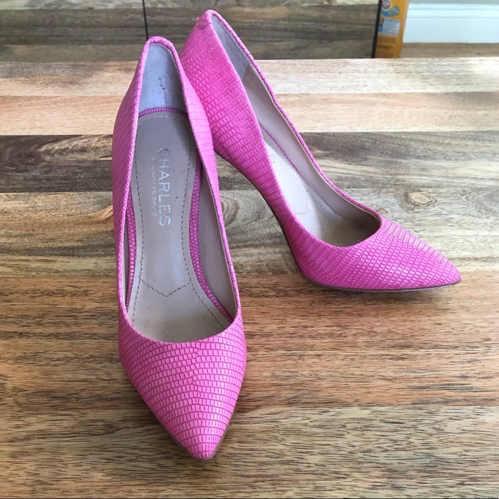 Pink pumps